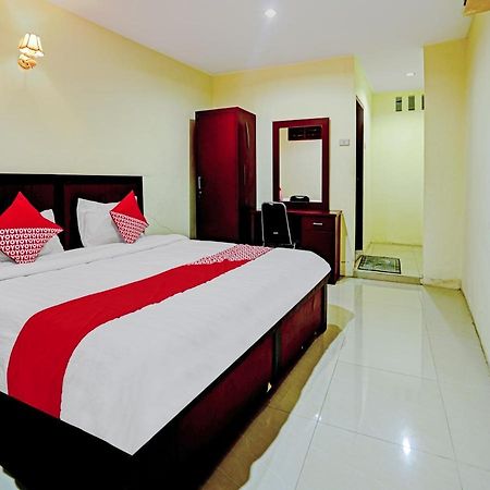 Oyo 90331 Hotel Toba Shanda Parapat Exteriör bild