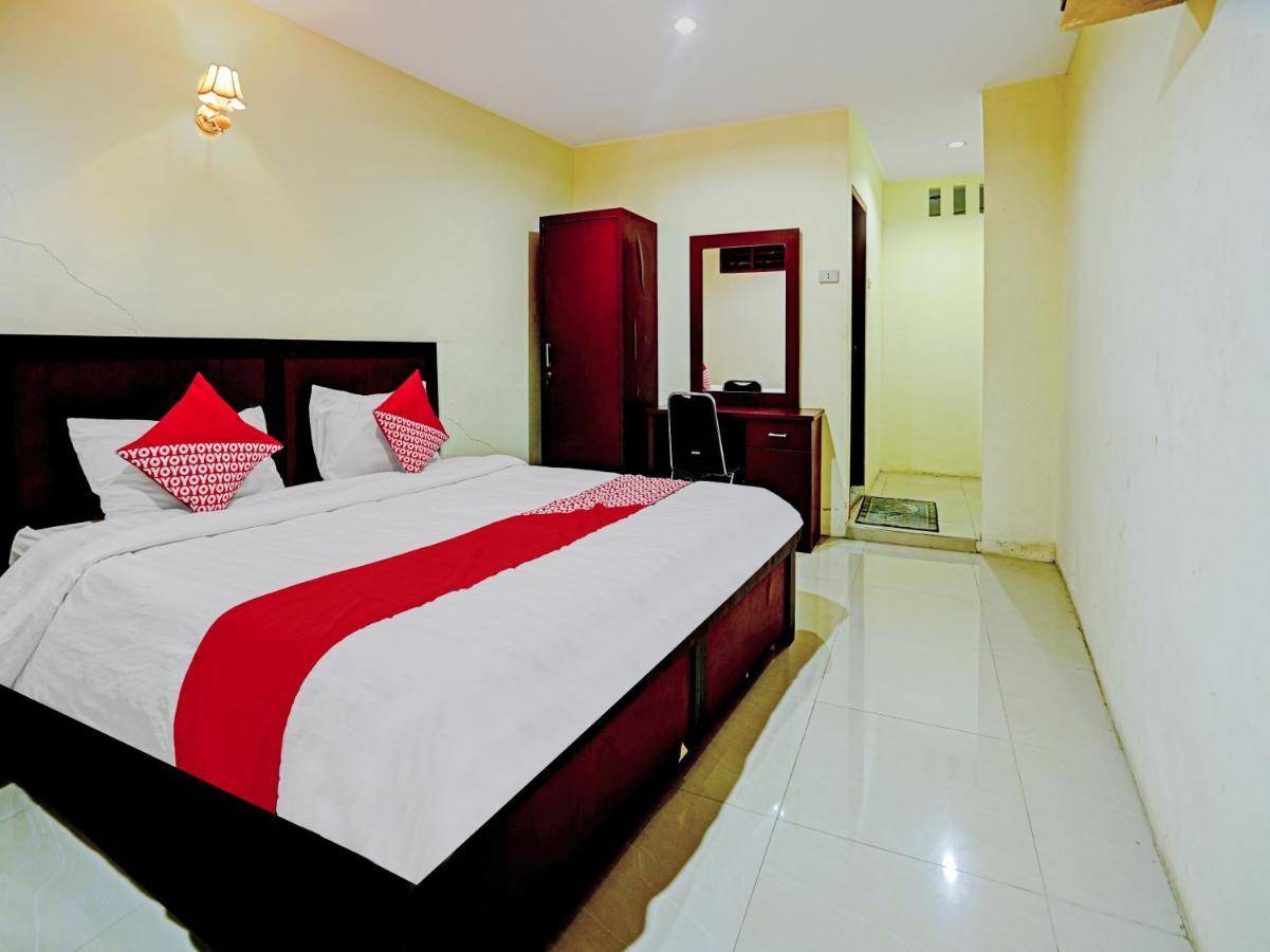 Oyo 90331 Hotel Toba Shanda Parapat Exteriör bild