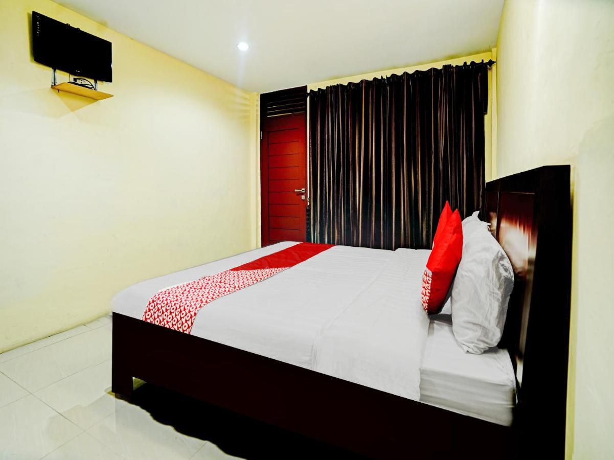 Oyo 90331 Hotel Toba Shanda Parapat Exteriör bild