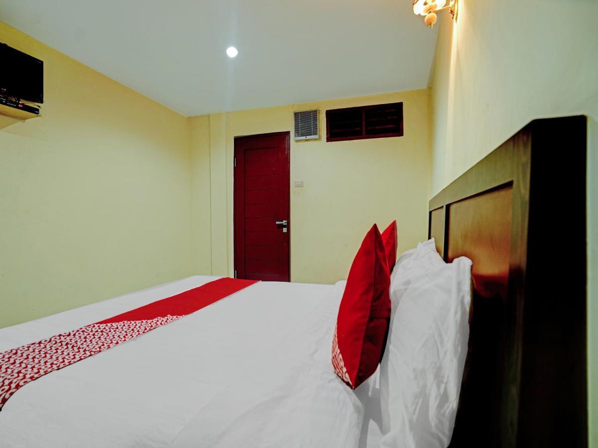 Oyo 90331 Hotel Toba Shanda Parapat Exteriör bild